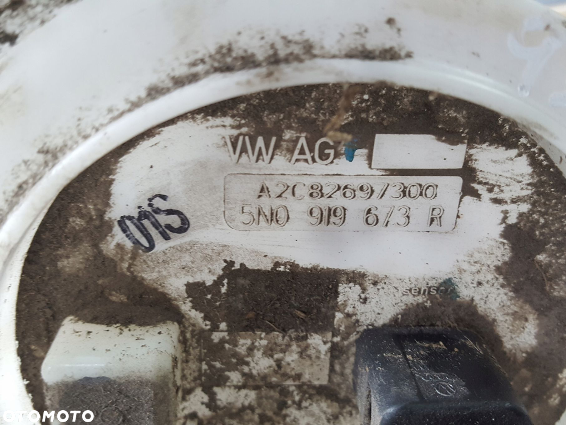 AUDI Q3 8U 11-14r 2.0 TDI CFF POMPA PALIWA PŁYWAK 5N0919088M - 4