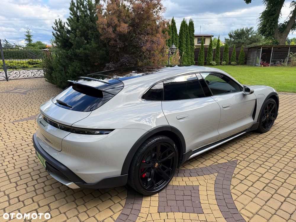 Porsche Taycan - 6