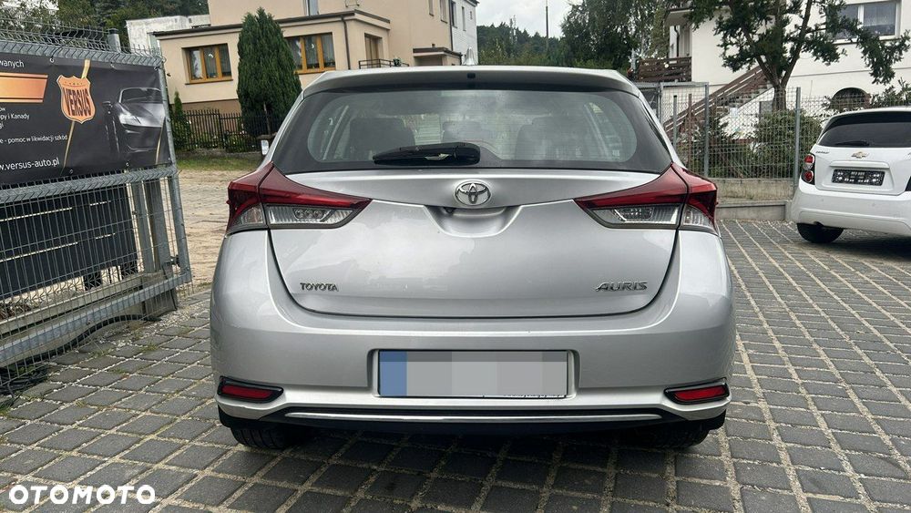 Toyota Auris - 5
