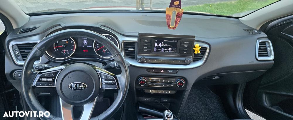 Kia Ceed - 9