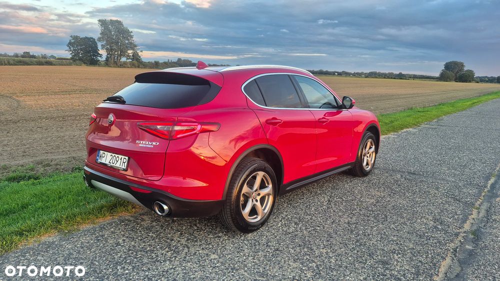 Alfa Romeo Stelvio - 15