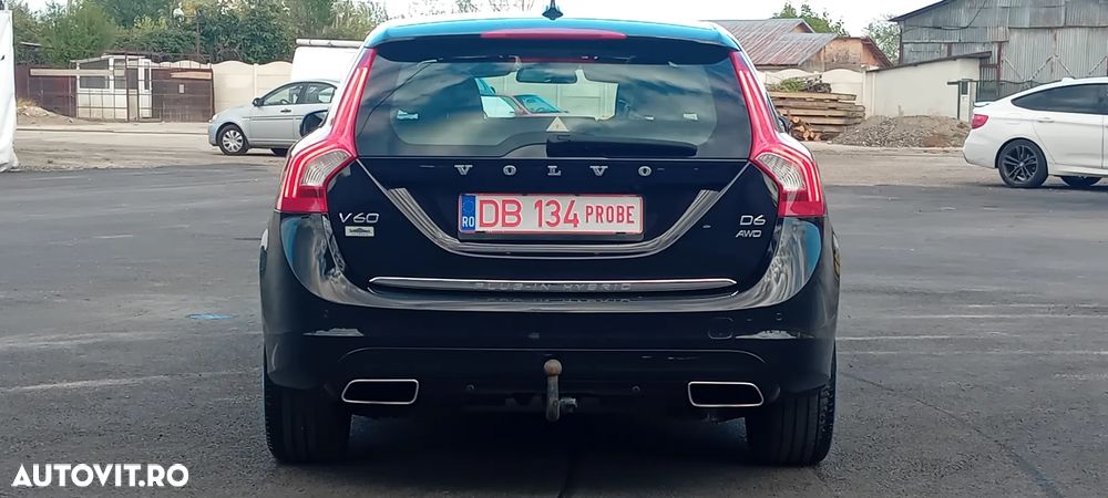 Volvo V60 D6 Summum - 11