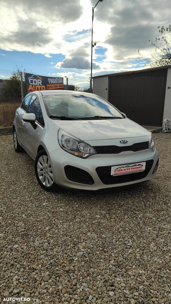 Kia Rio - 11