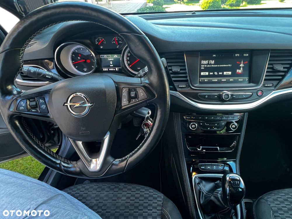 Opel Astra 1.4 T Dynamic - 10