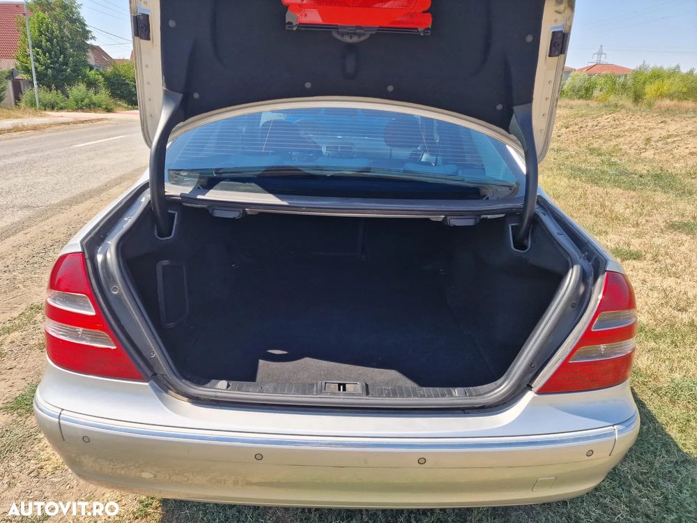 Mercedes-Benz E - 17
