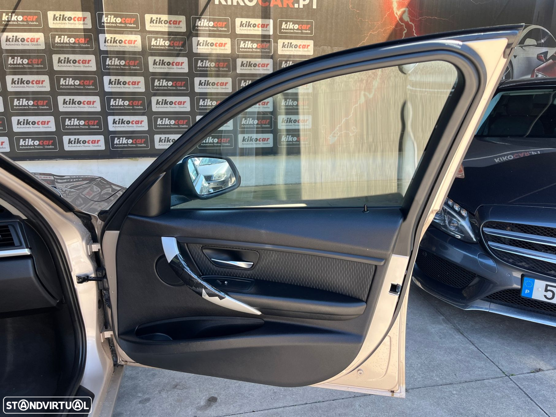 BMW 320 d Touring Auto - 24