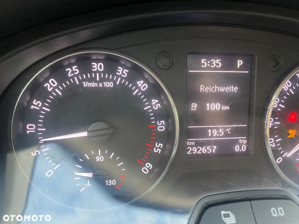 Skoda RAPID 1.6 TDI DPF Edition DSG - 14