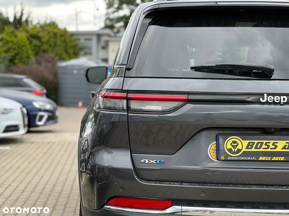 Jeep Grand Cherokee - 14
