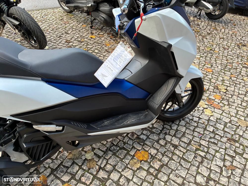 Honda Forza - 6