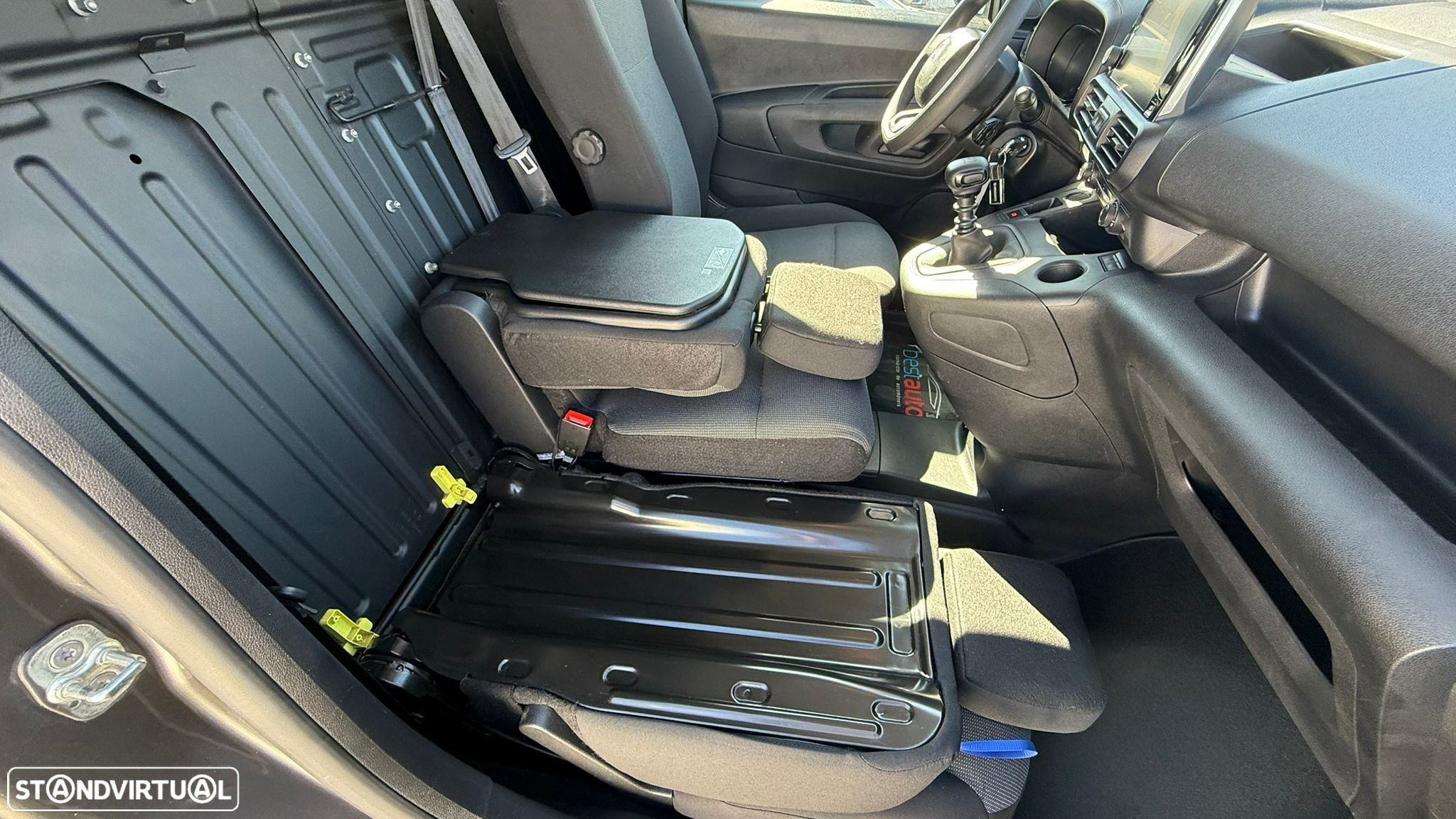 Citroën Berlingo 1.5 BlueHDi M Shine Pack - 19
