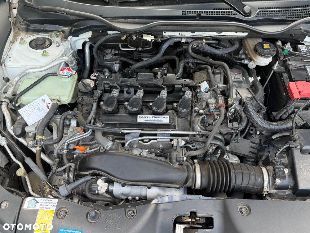 Honda Civic 1.5 i-VTEC Turbo CVT Elegance - 16