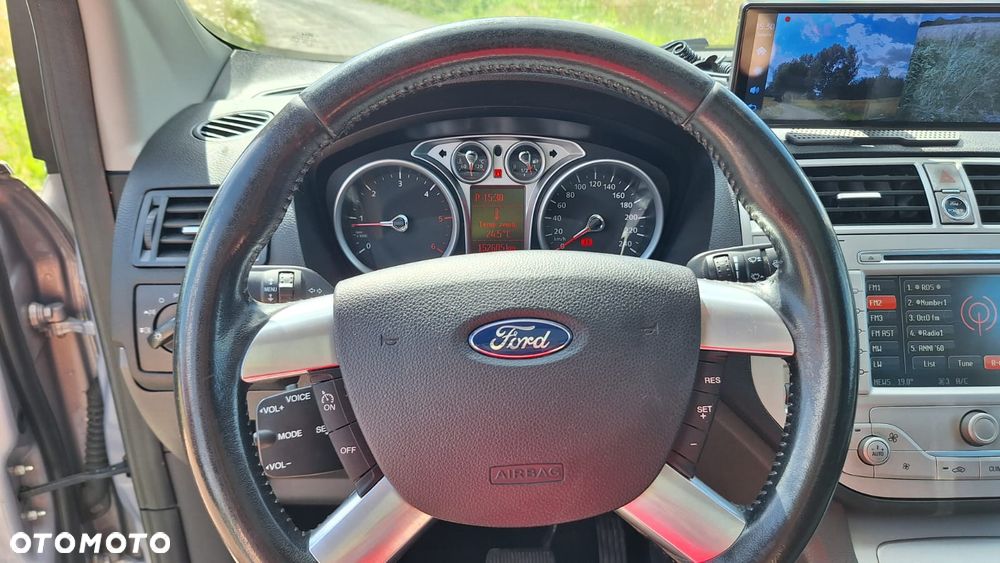 Ford Kuga 2.0 TDCi 4WD Titanium Plus - 4