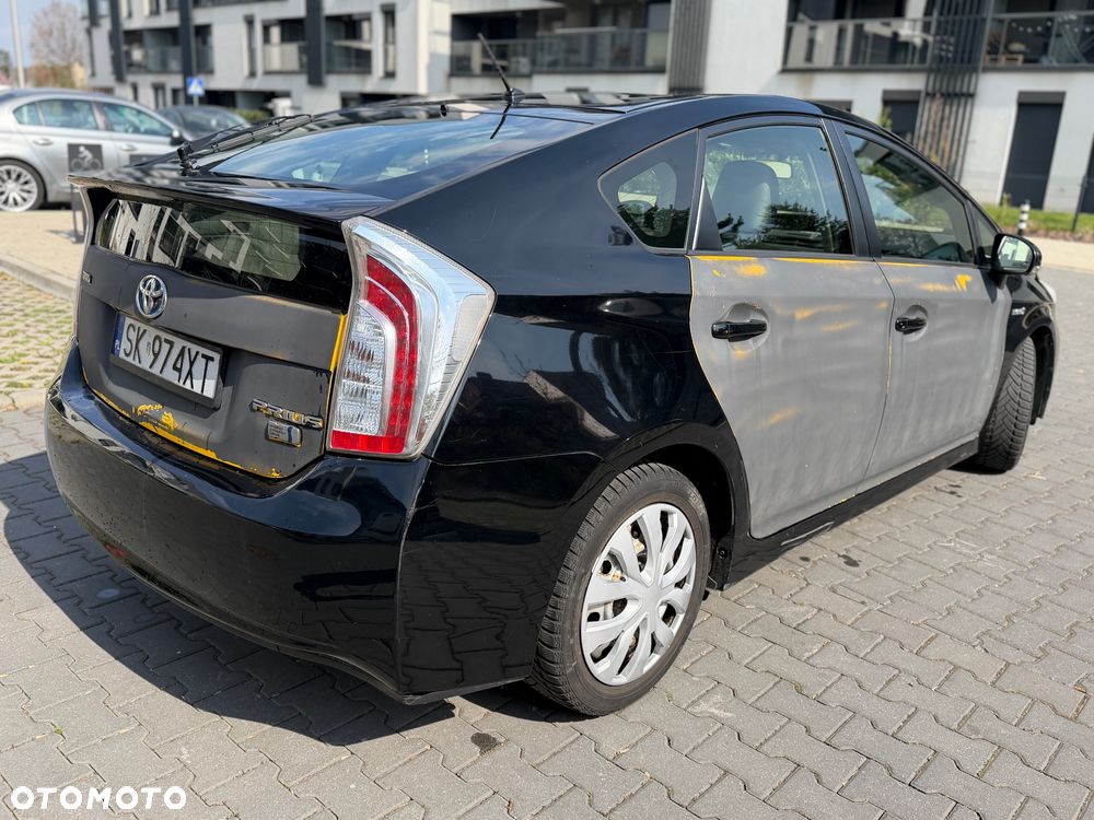 Toyota Prius 1.8 HSD Premium - 3