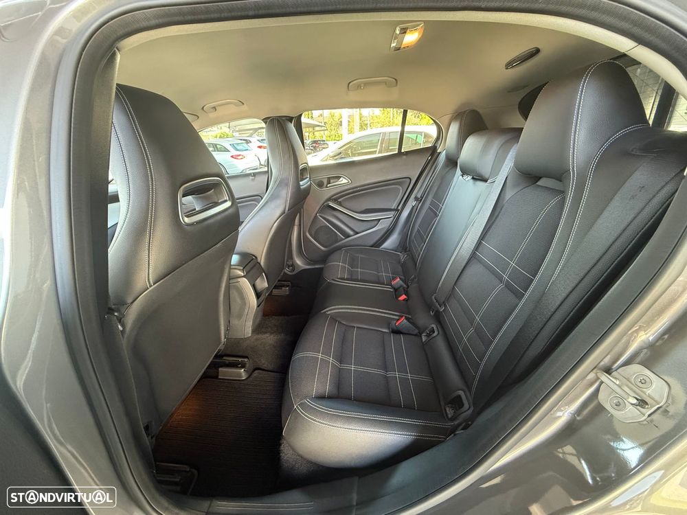 Mercedes-Benz GLA 180 CDi Urban - 21