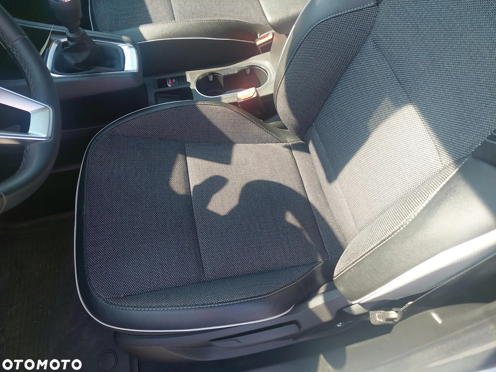 Renault Captur 1.0 TCe Intens - 17