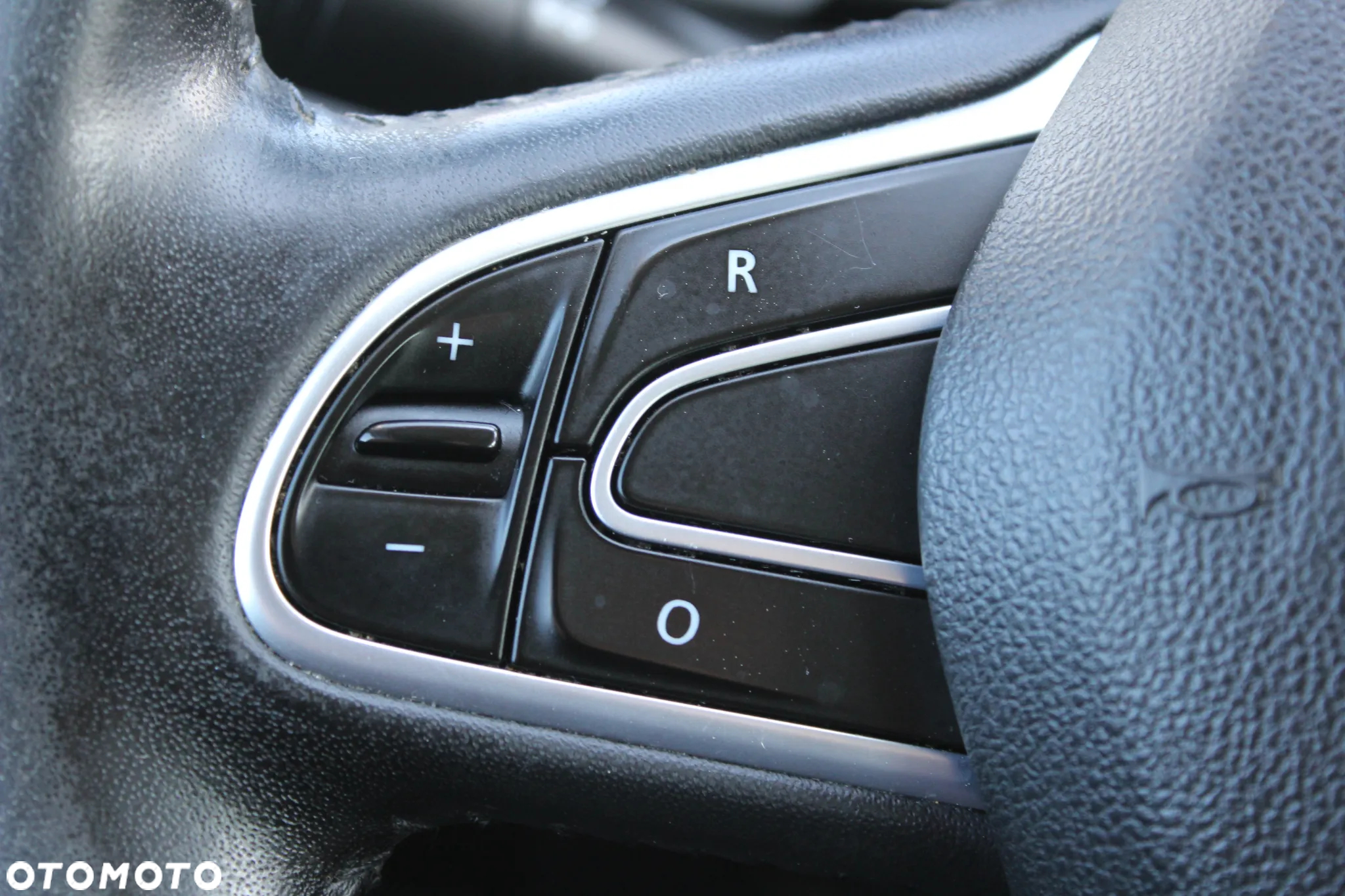 Renault Scenic BLUE dCi 120 LIMITED - 16