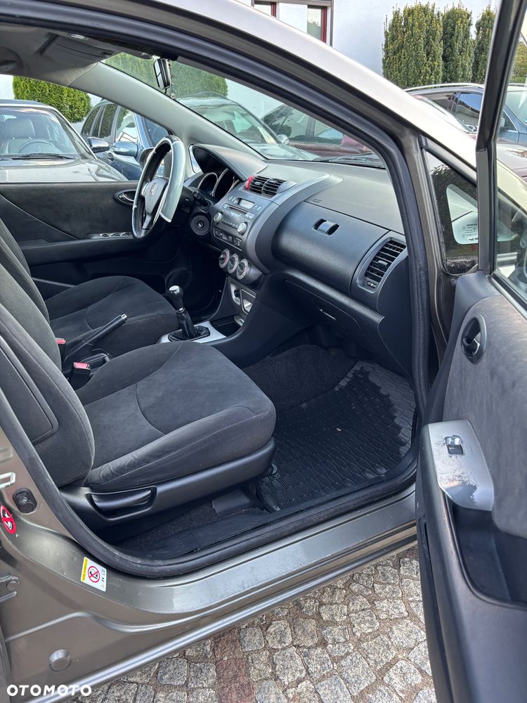 Honda City 1.4 Comfort - 15
