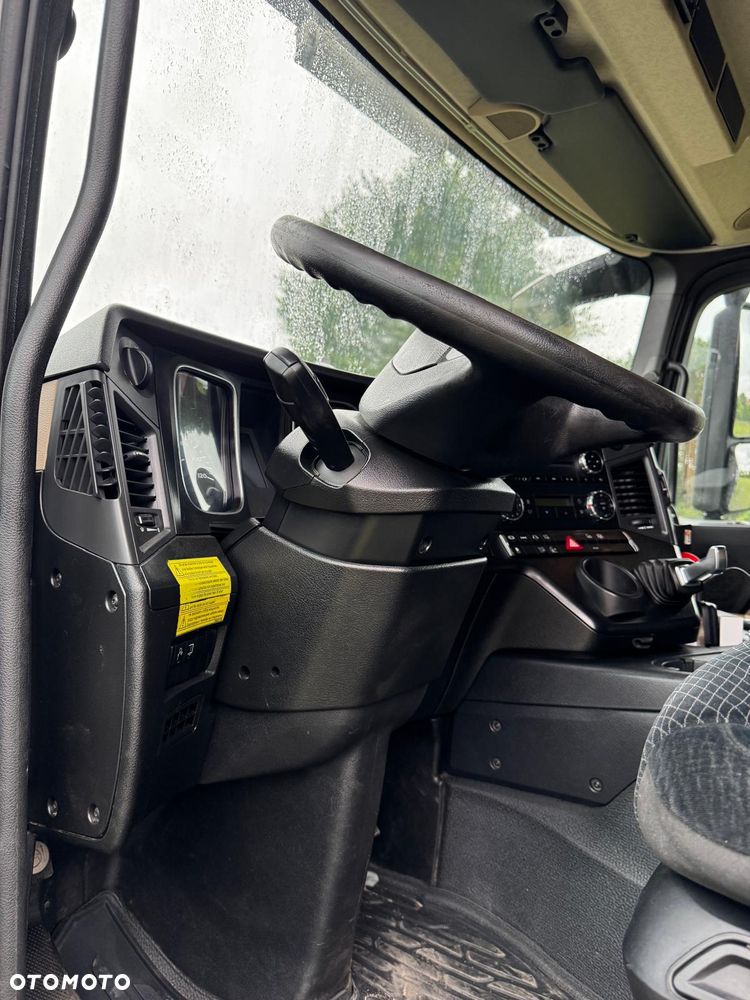 Mercedes-Benz Actros - 5