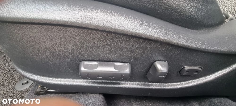 Hyundai i30 1.6 GDI Premium - 12
