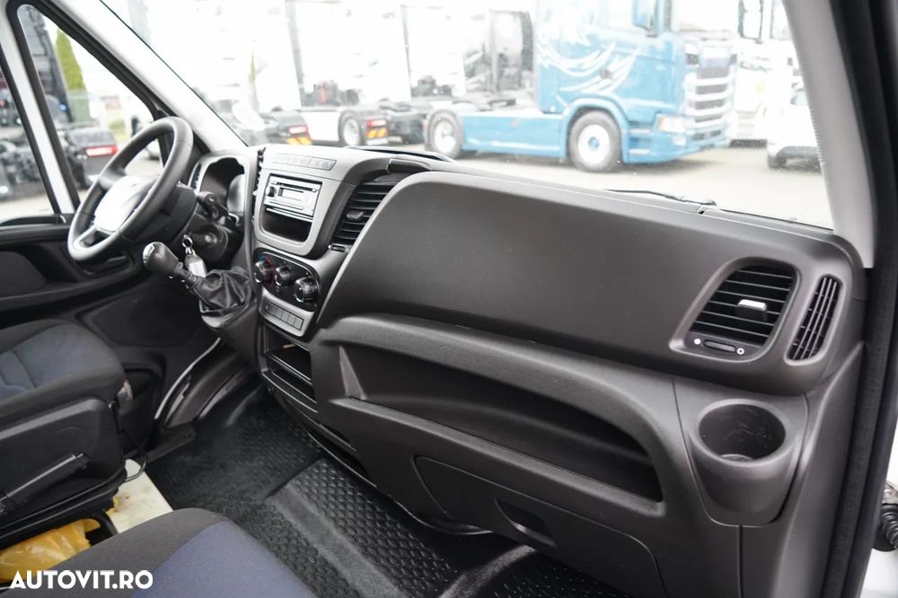 Iveco DAILY 35-140 / BASCULATOR / CU TRACȚIE MÂNĂ / DOUĂ TRACȚII / MANUAL / 6 LOCURI / - 32