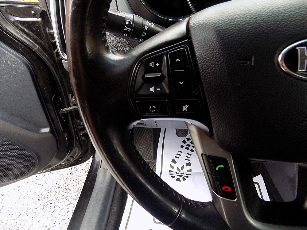 Kia Rio 1.2 Dream Team Edition - 11