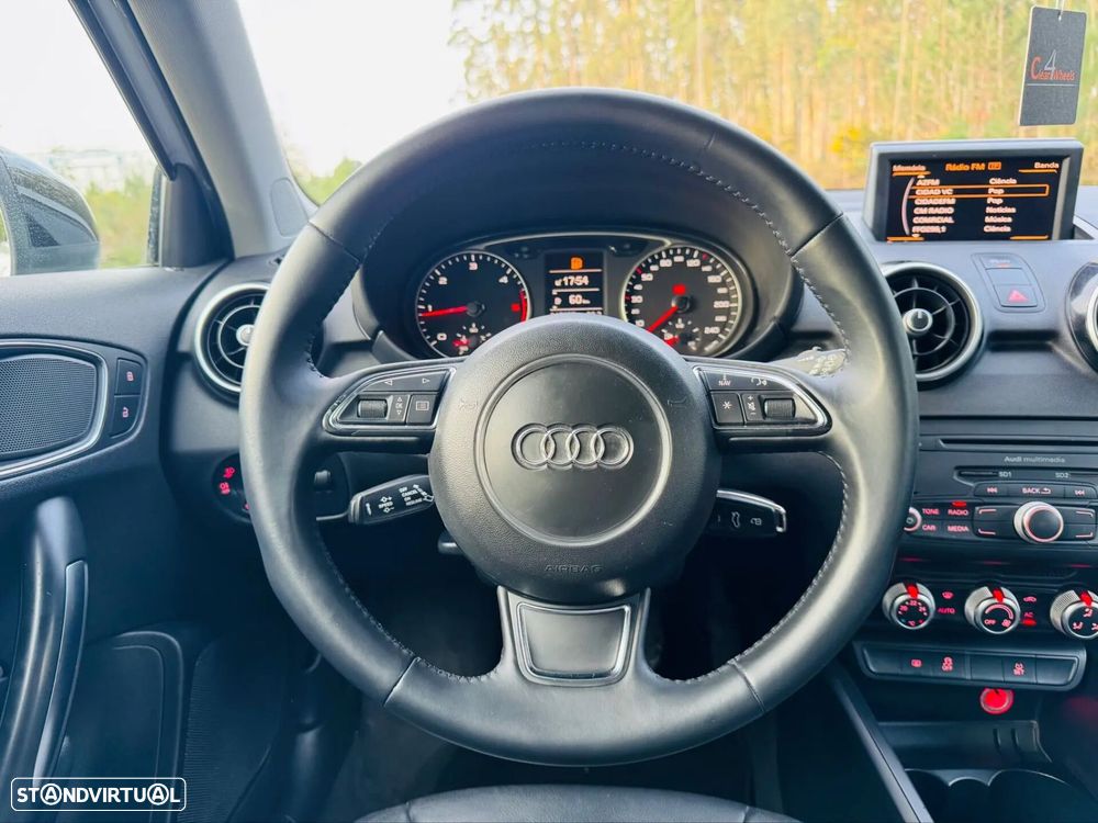 Audi A1 1.6 TDI S-line - 33