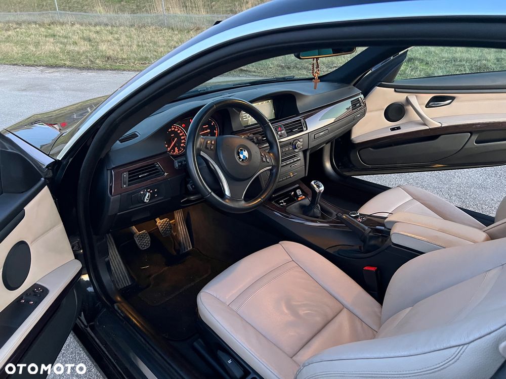 BMW Seria 3 320d - 8