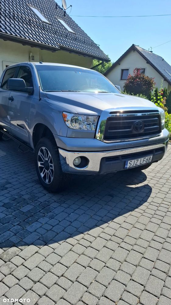 Toyota Tundra - 1