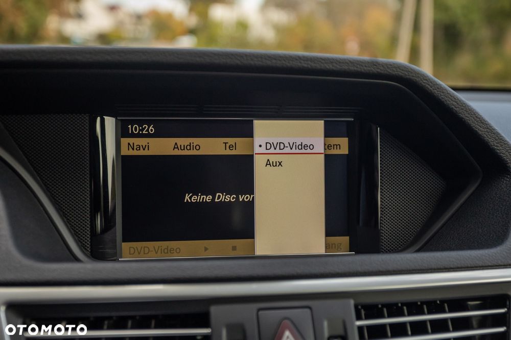 Mercedes-Benz Klasa E 250 BlueEFFICIENCY 7G-TRONIC Avantgarde - 31
