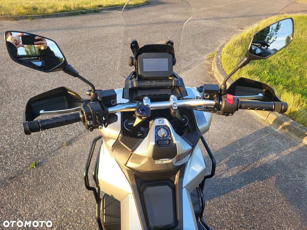 Honda ADV350 - 8
