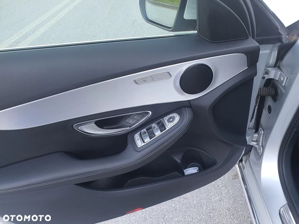 Mercedes-Benz Klasa C 180 T Avantgarde - 18