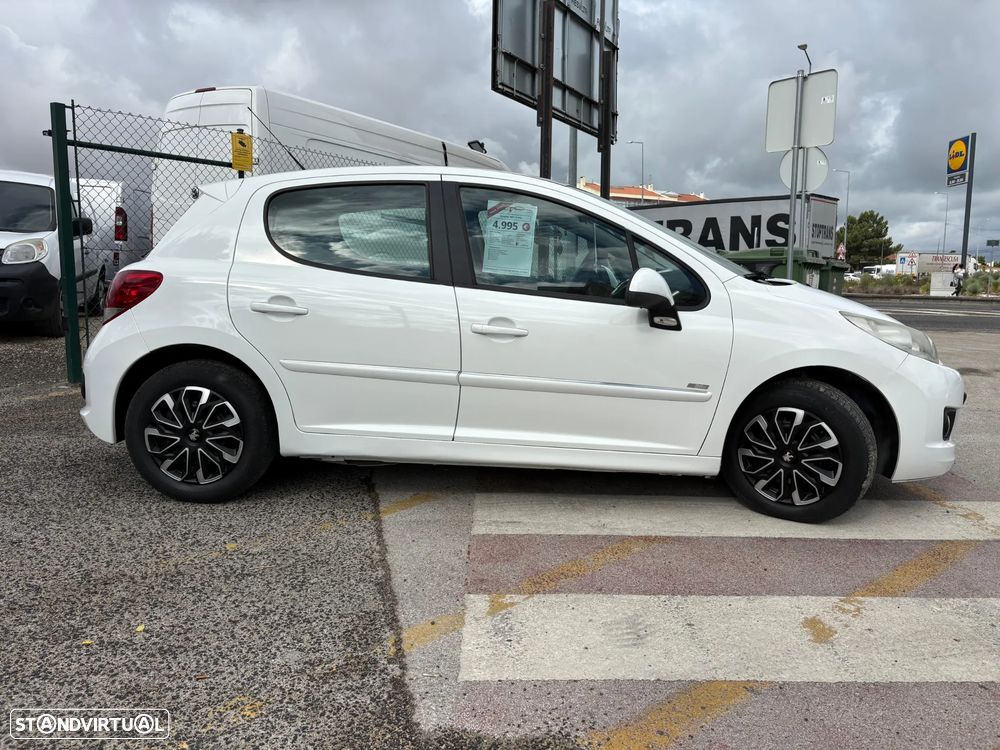 Peugeot 207 90 HDi FAP (Blue Lion) 99G - 4