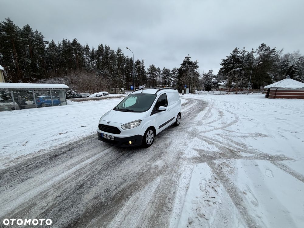 Ford Transit Courier - 8