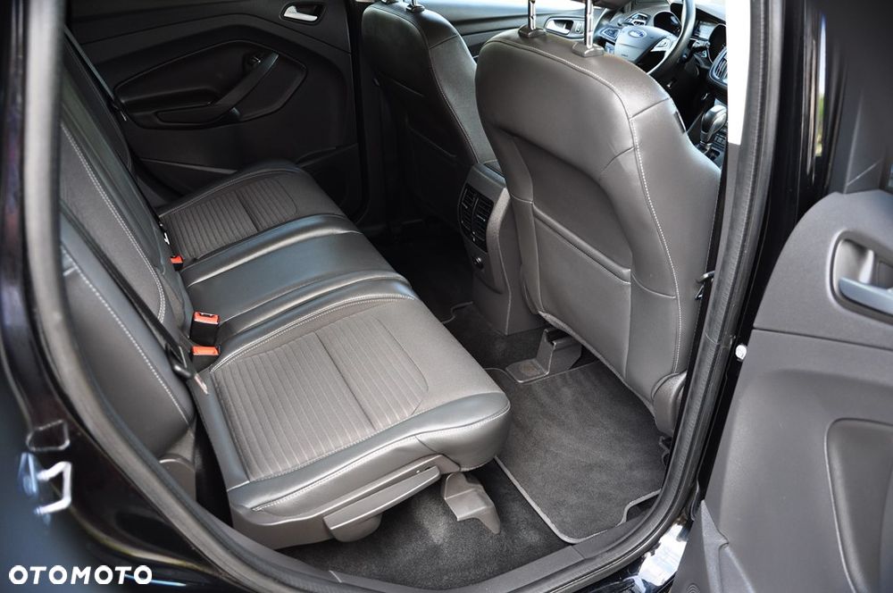 Ford Kuga 2.0 TDCi 4x4 Titanium - 23