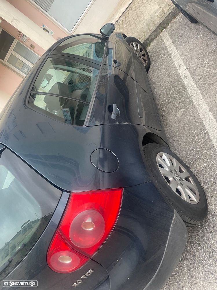 VW Golf 2.0 TDi Comfortline - 4