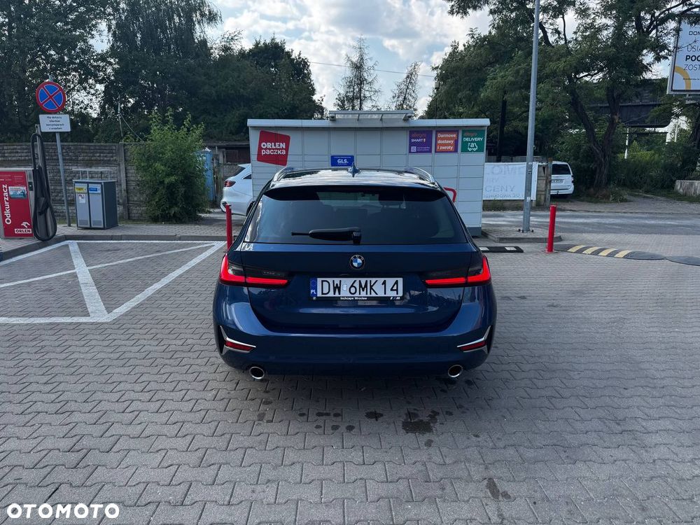 BMW Seria 3 320d xDrive - 10