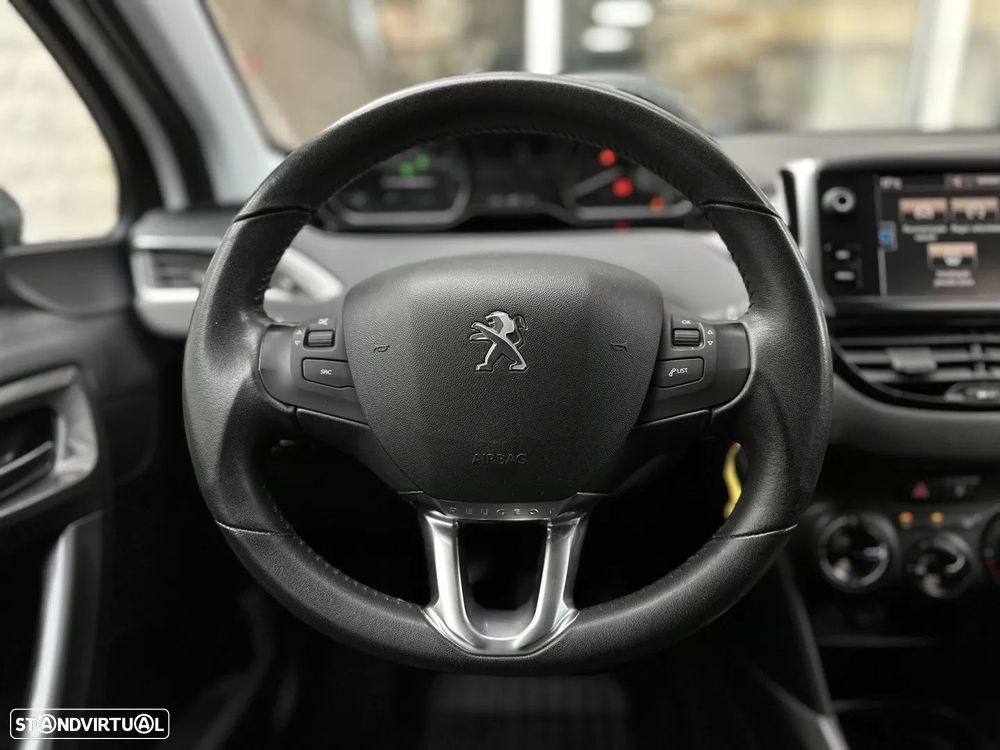 Peugeot 2008 1.2 PureTech Style - 20