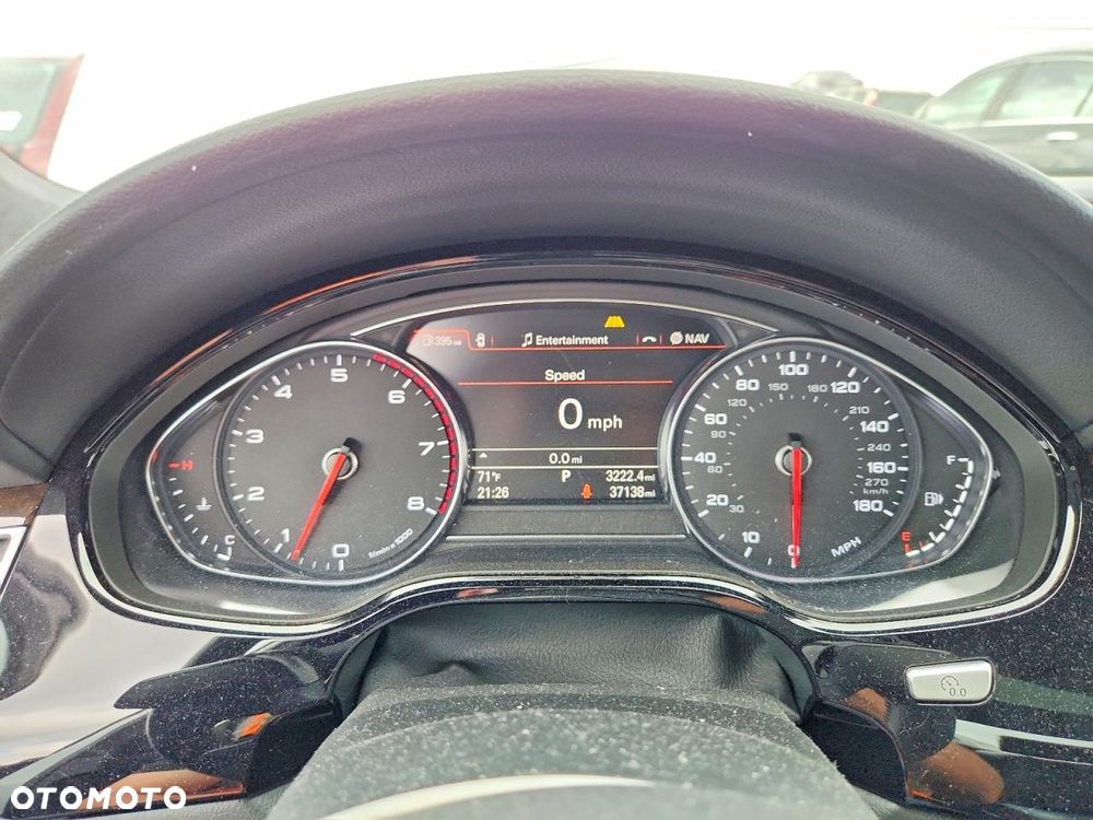 Audi A8 - 8