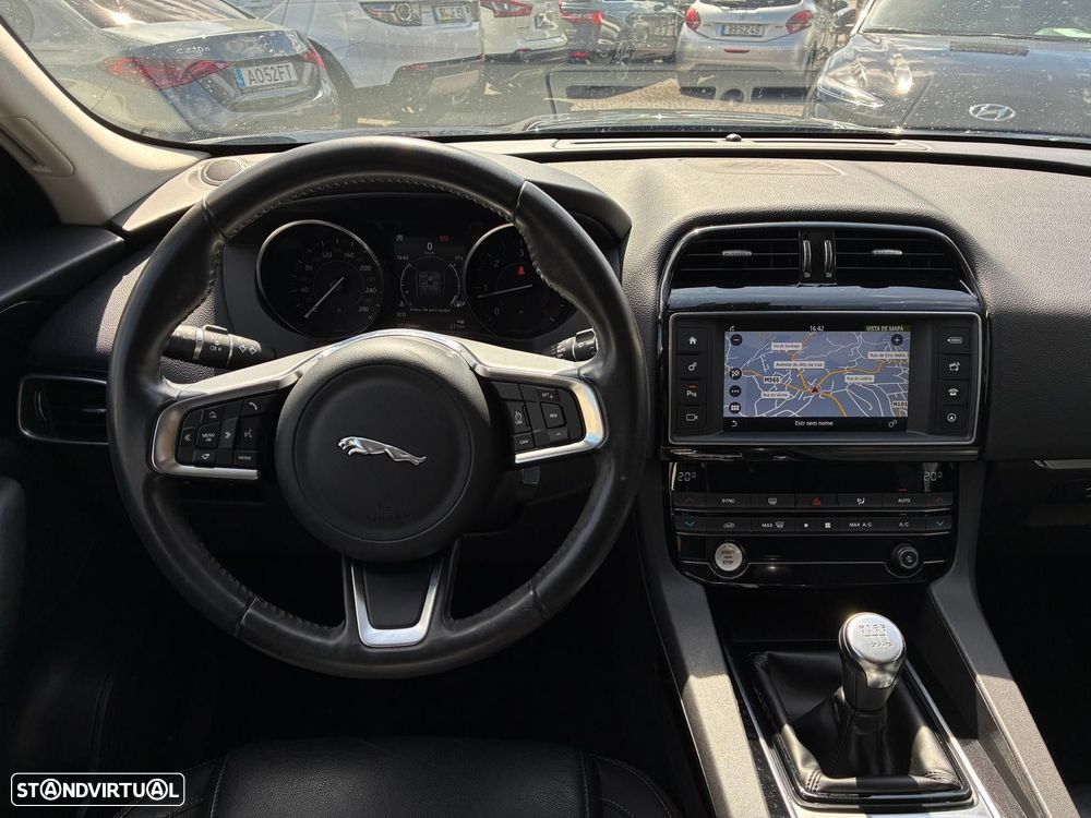 Jaguar F-Pace 2.0 i4D Prestige - 19