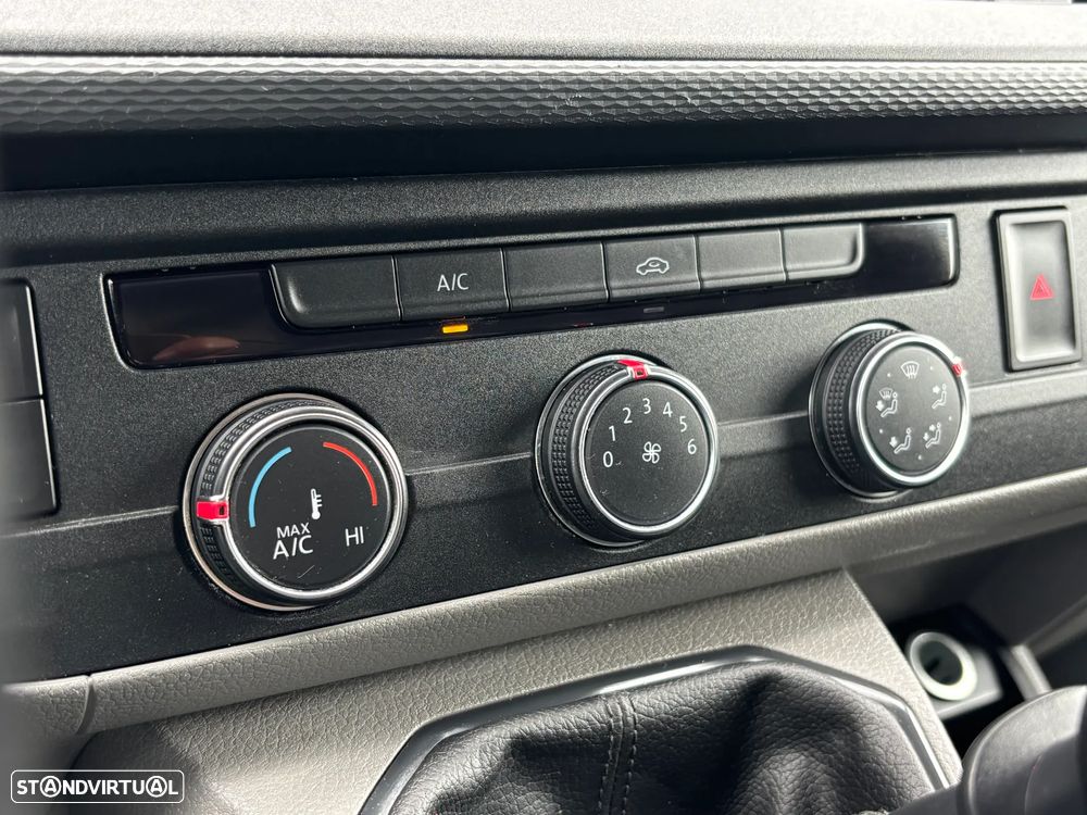 VW Transporter - 27