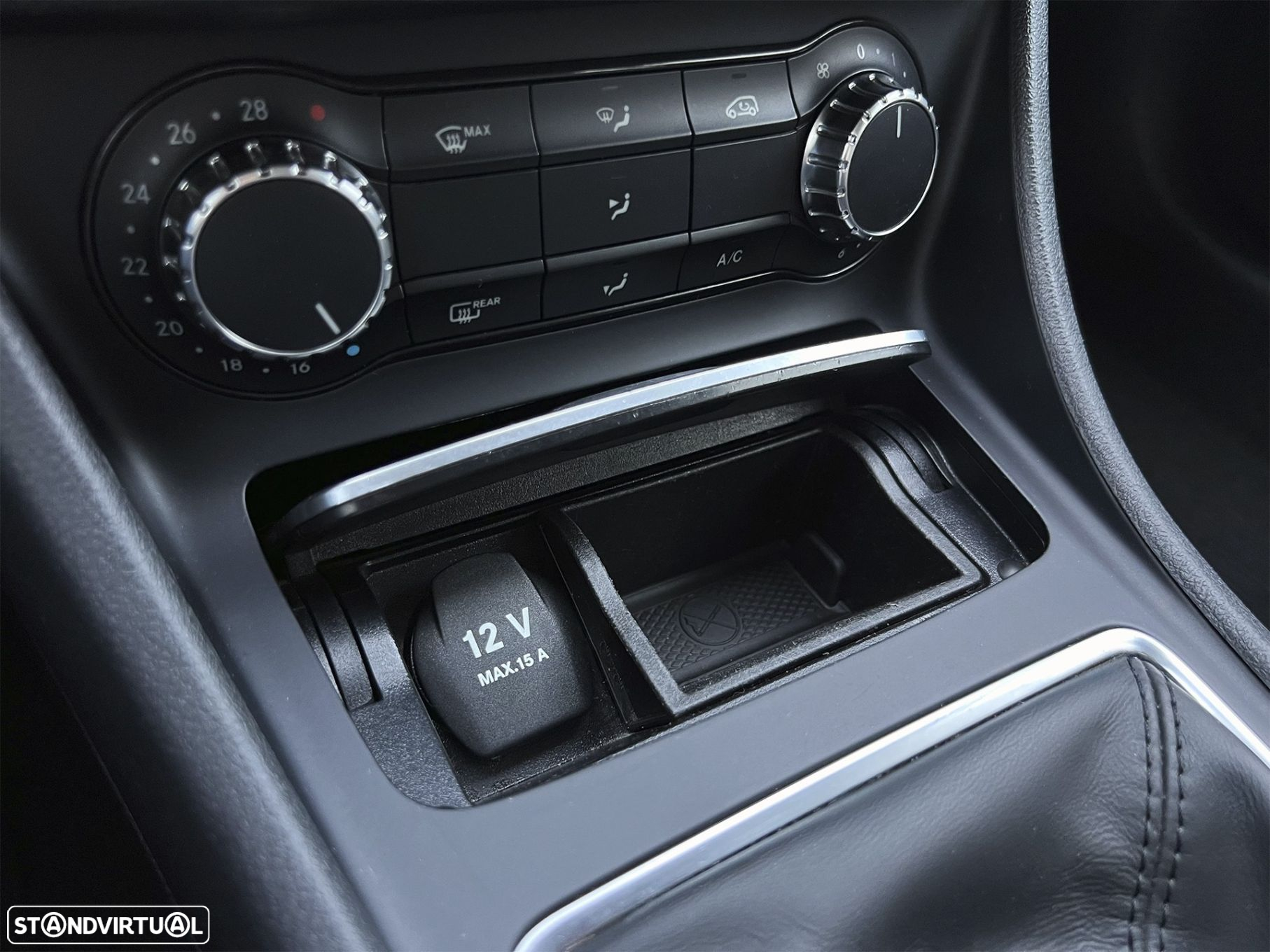 Mercedes-Benz CLA 180 d Urban - 23
