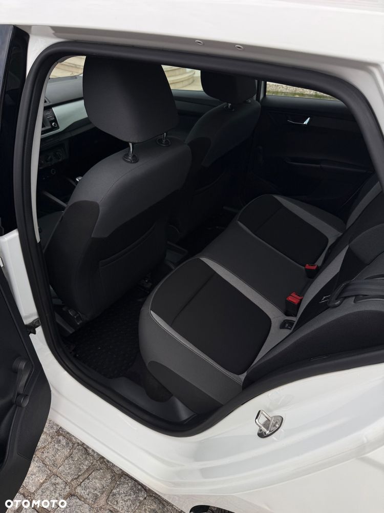 Skoda Fabia 1.2 TSI Active - 25