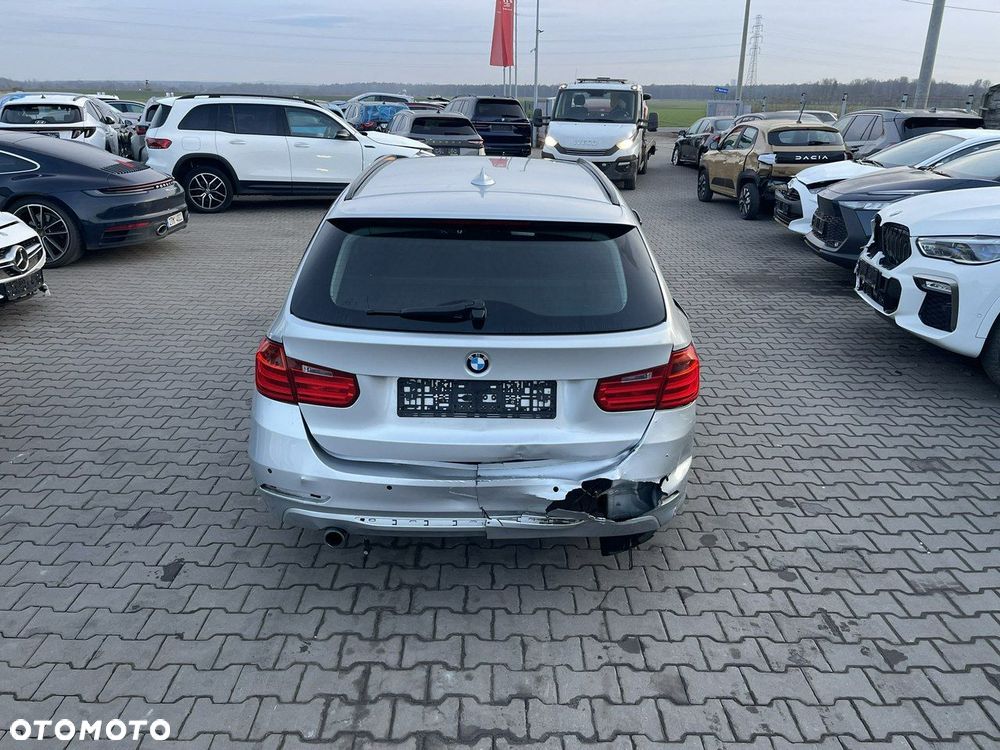 BMW Seria 3 318d xDrive Sport Line - 3