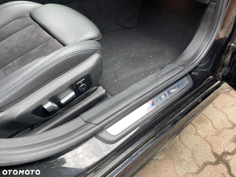 BMW Seria 3 330e M Sport sport - 21