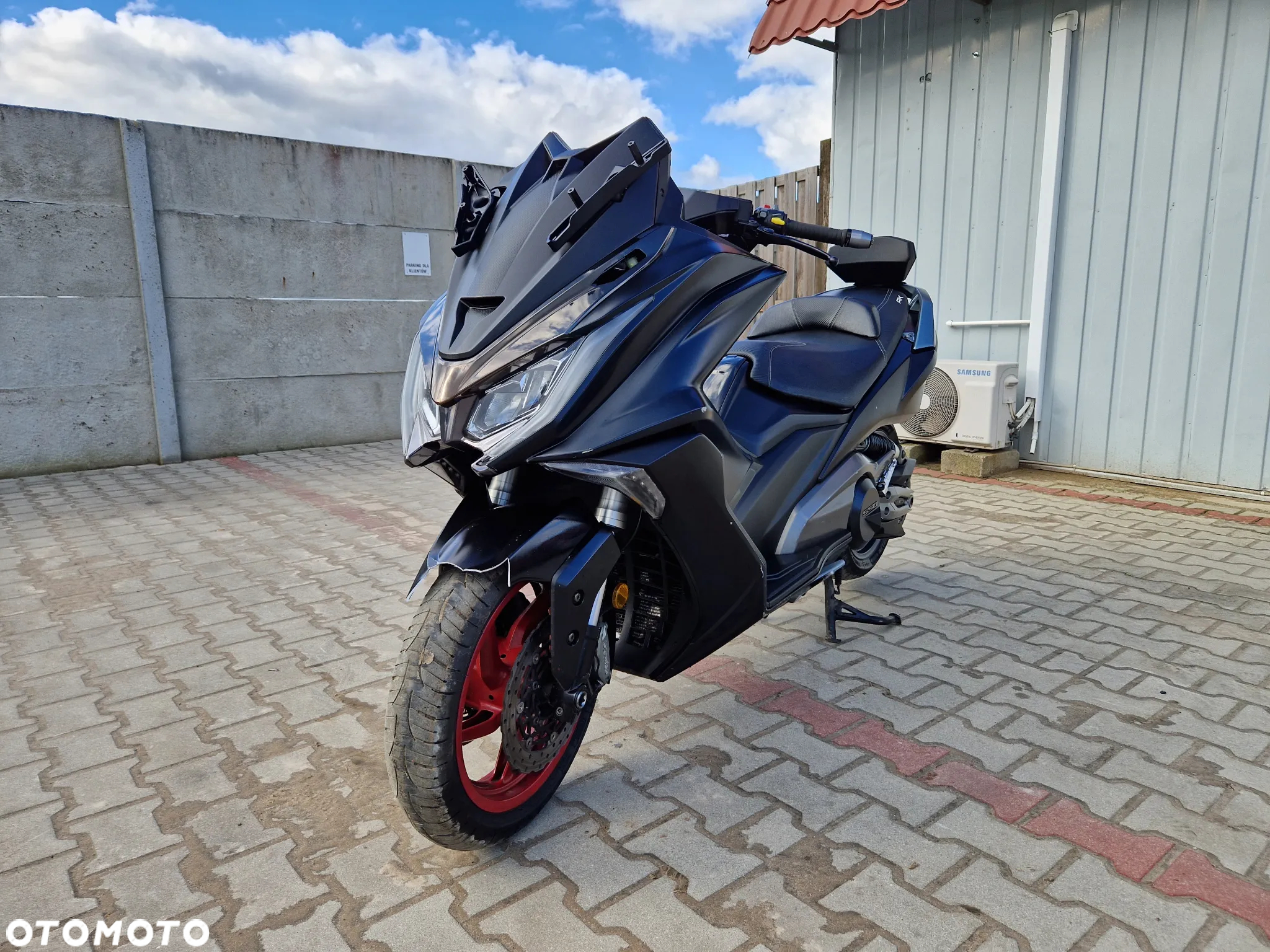Kymco AK 550 - 4