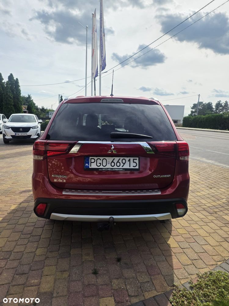 Mitsubishi Outlander 2.2 DI-D 4WD Automatik Instyle - 4