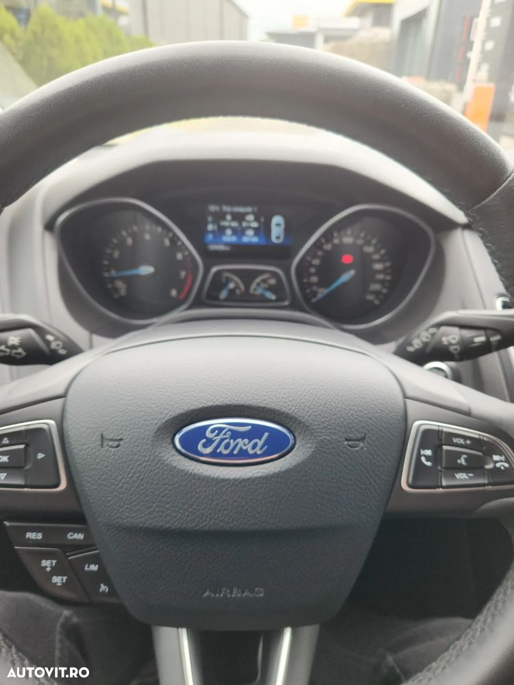 Ford Focus 1.5 Ecoboost Titanium - 9