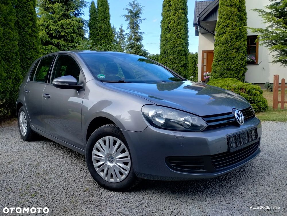 Volkswagen Golf - 1