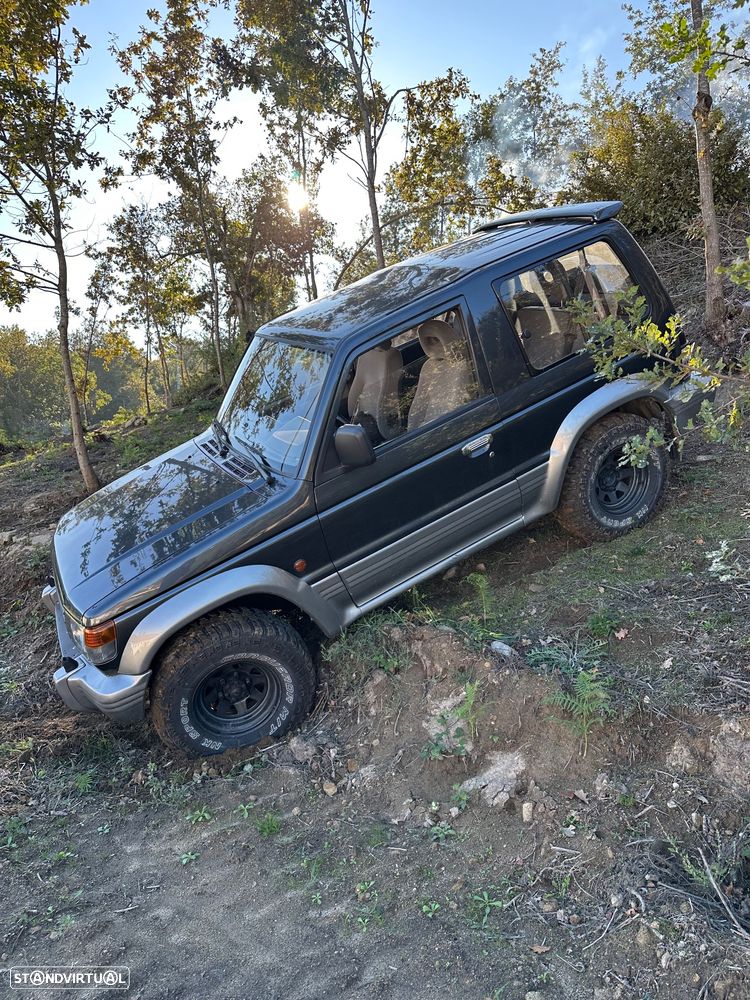 Mitsubishi Pajero 2.5 TDi GLX - 1