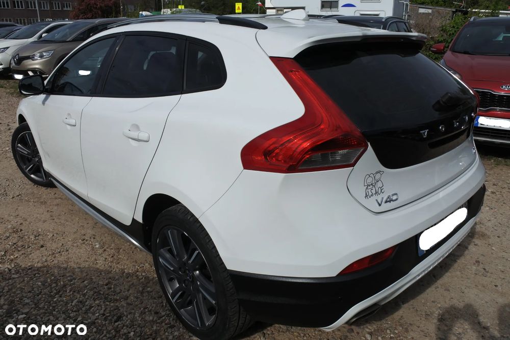 Volvo V40 Cross Country D3 Geartronic Summum - 4
